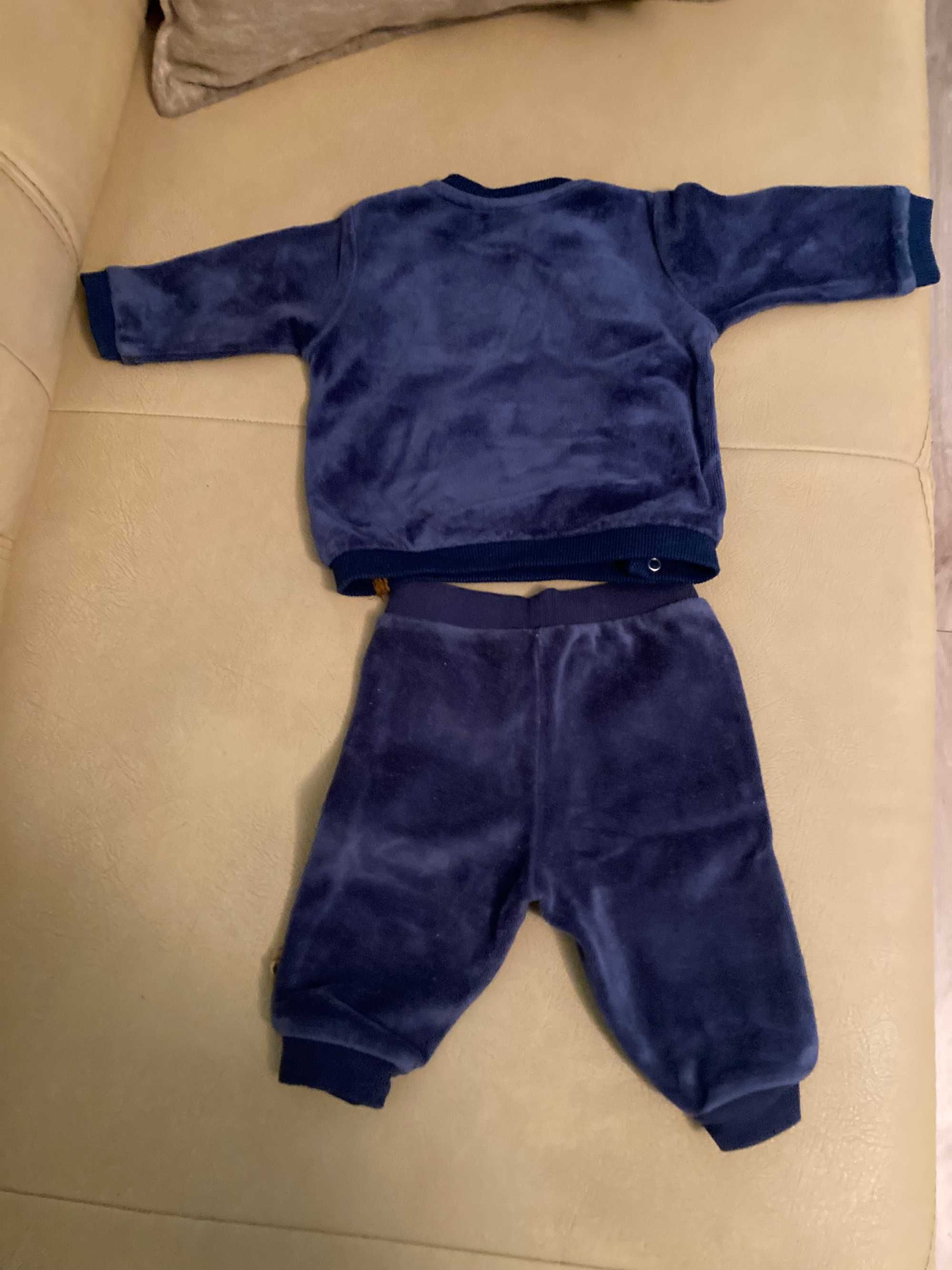 Dres / bluza i spodnie Disney baby r. 62