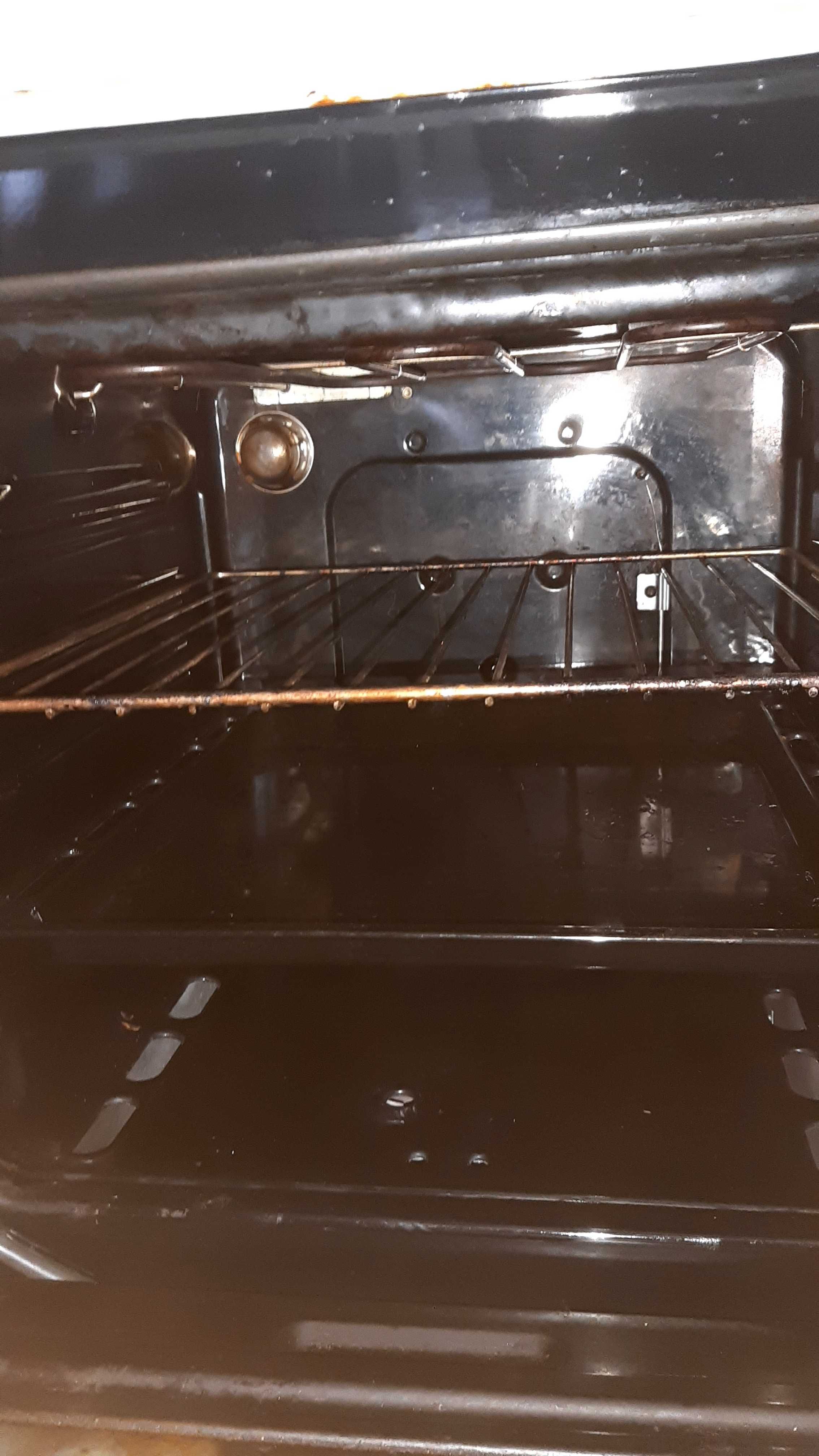 Kuchenka Indesit gazowo-elektryczna w pełni sprawna stan dobry używany