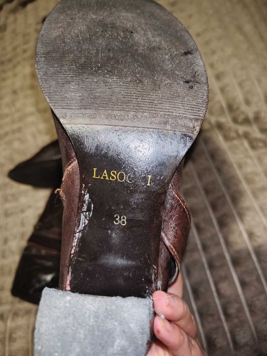 ocieplane buty na średnim obcasie Lasocki 39r