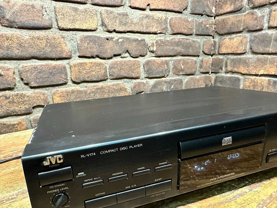 Odtwarzacz CD JVC XL-V 174 2