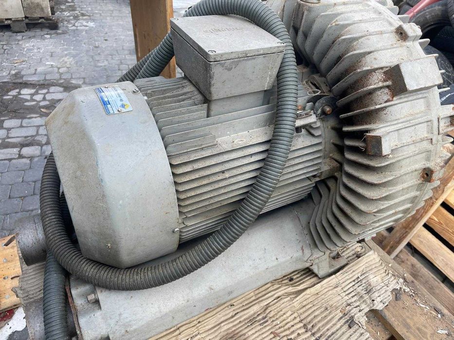 Siemens dmuchawa regeneracyjna próżniowa ELMO-G wentylator silnik 15,3