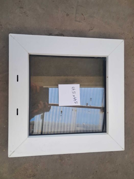 Okno PCV białe 45,5x45,5