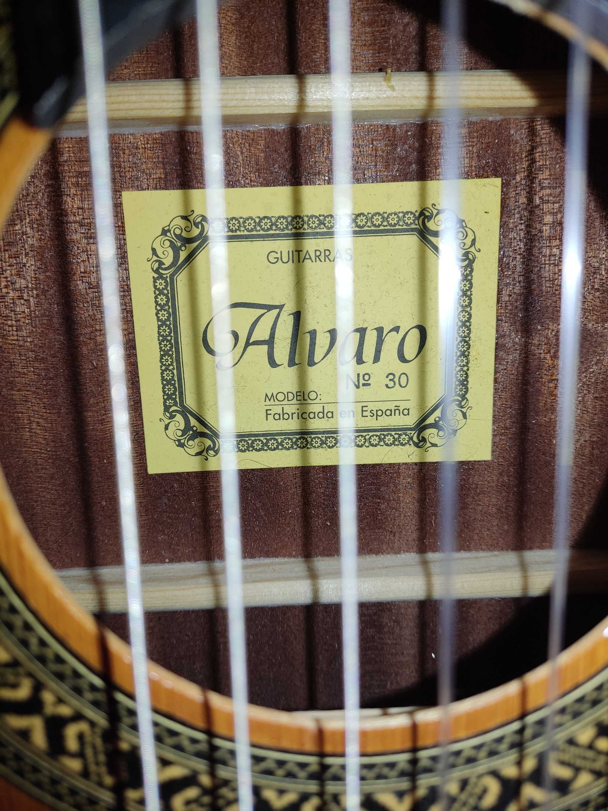 gitara klasyczna Alvaro 30 + statyw i pokrowiec