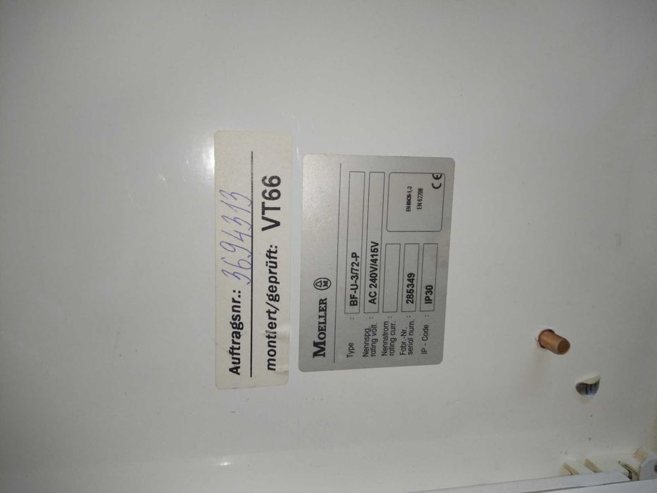 Rozdzielnia Moeller BF-U-3/72-P PODTYNKOWA z DRzWIAMI METALOWYMI, IP30