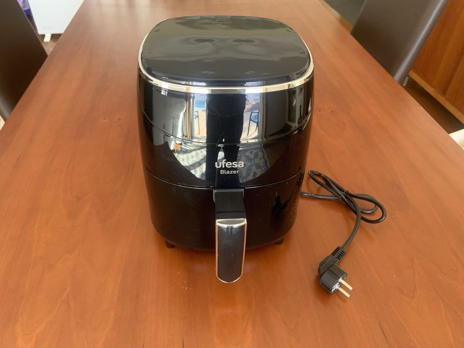 Air fryer UFESA - nova