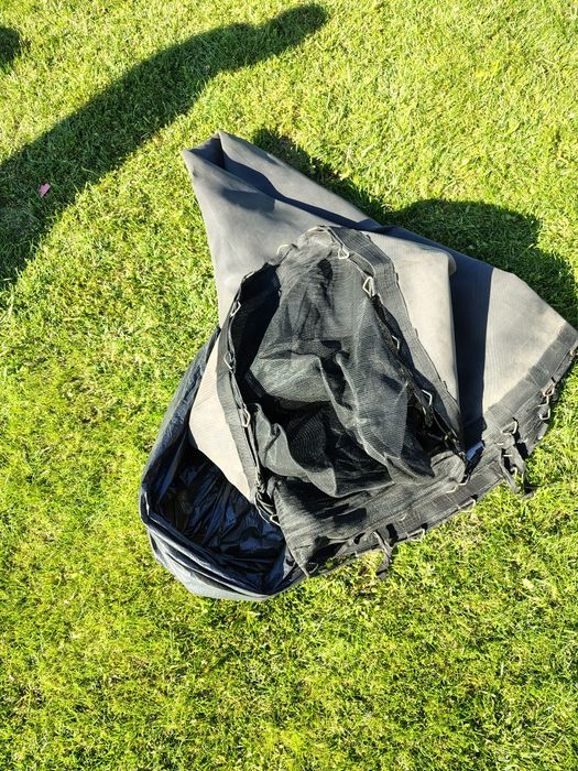 Mata i osłona na sprężyny trampoliny