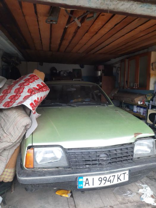 Opel ascona 1.6 АКПП