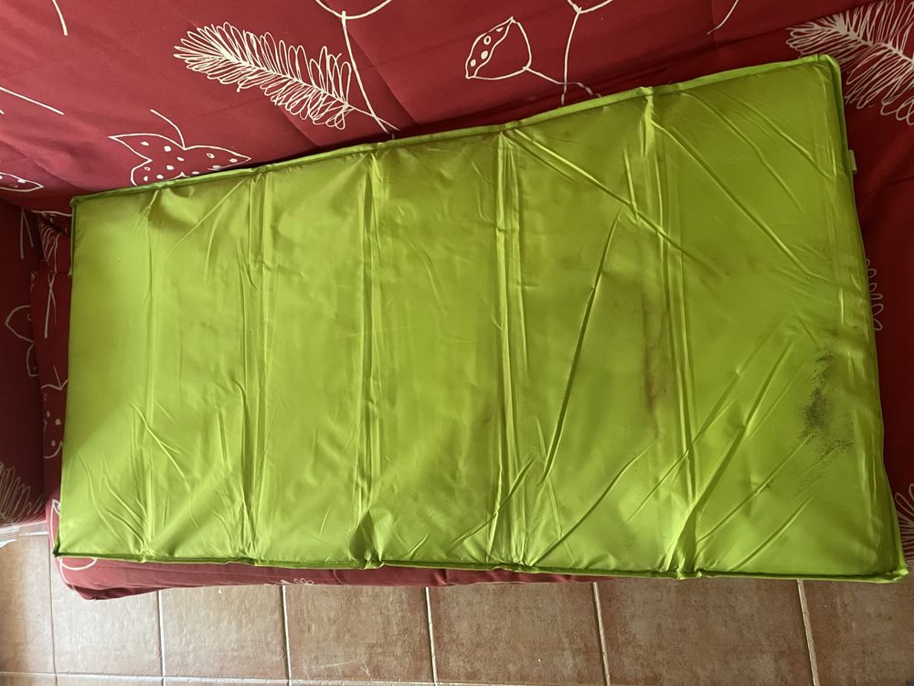 Cama de viagem com colchao