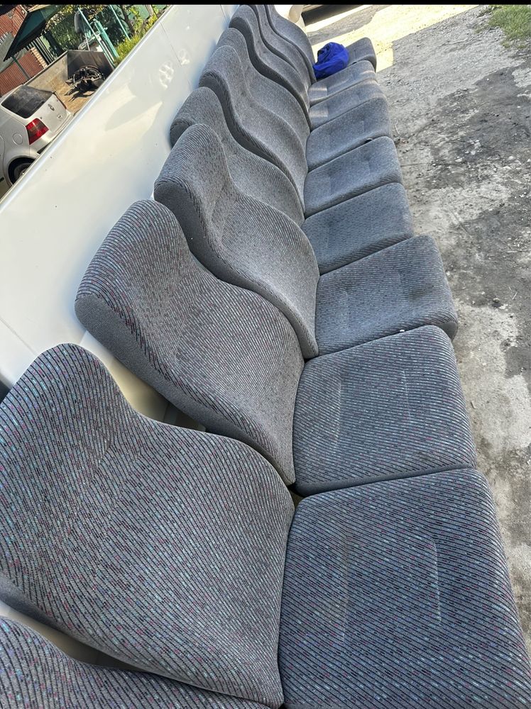 Автобустные сиденья откидные спинки