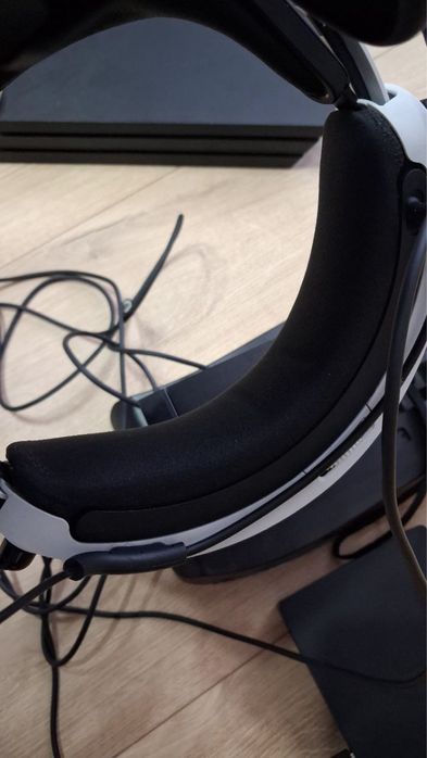 PS4 Pro + VR V2 + 2 геймпади + 2 Move + GTA 5 + Uncharted