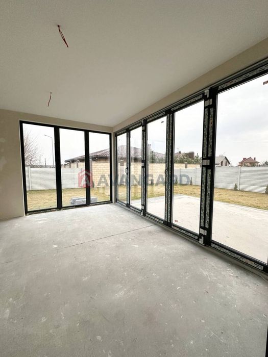 Продам современный дом. Новоалександровка