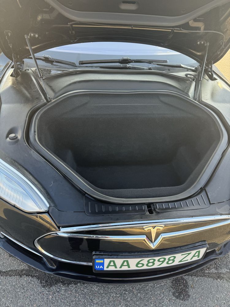 Tesla model S 2015 85kw Повний привід