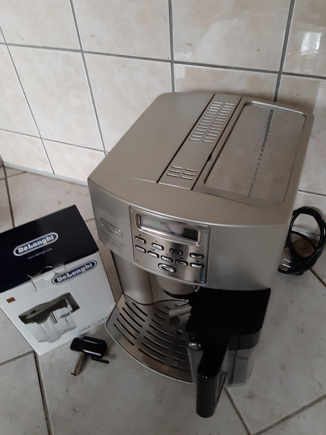 Sprzedam ekspres De'Longhi Esam 3500s