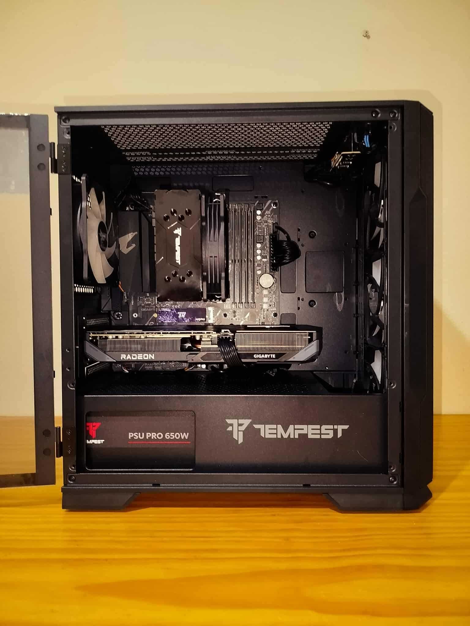 Torre Gaming 9060 XT [GARANTIA]