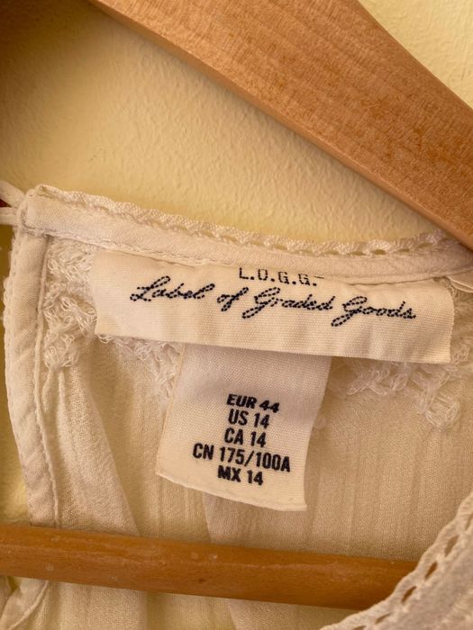 Blusa branca com bordados H&M