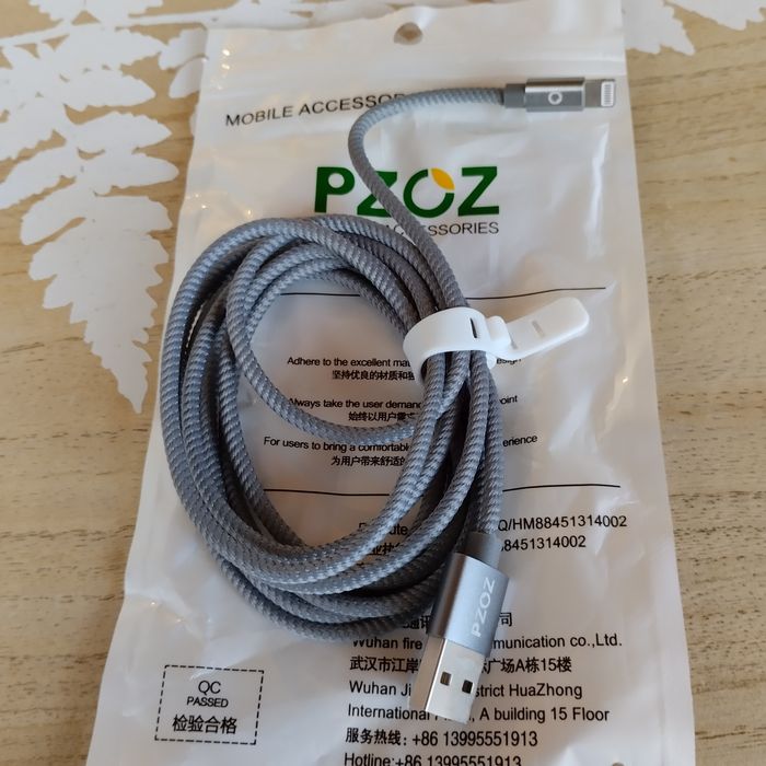 Kabel USB typu lightning 2 m nowy