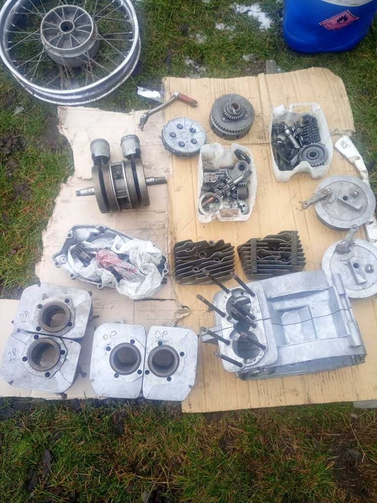 запчастини двигуна 638 блок картера 634 цилиндри головки коробка ява