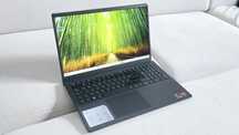 Dell Inspiron 15 na gwarancji/ R5 7gen/ SSD 512GB/ Win11/ Radeon 610M