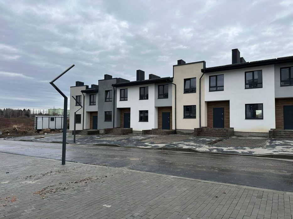 Котедж у місті за хорошою ціною з міськими комунікаціями‼️