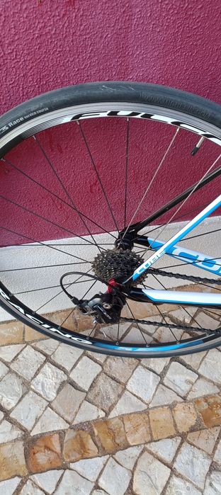 Bicicleta Cube Agree gtc race