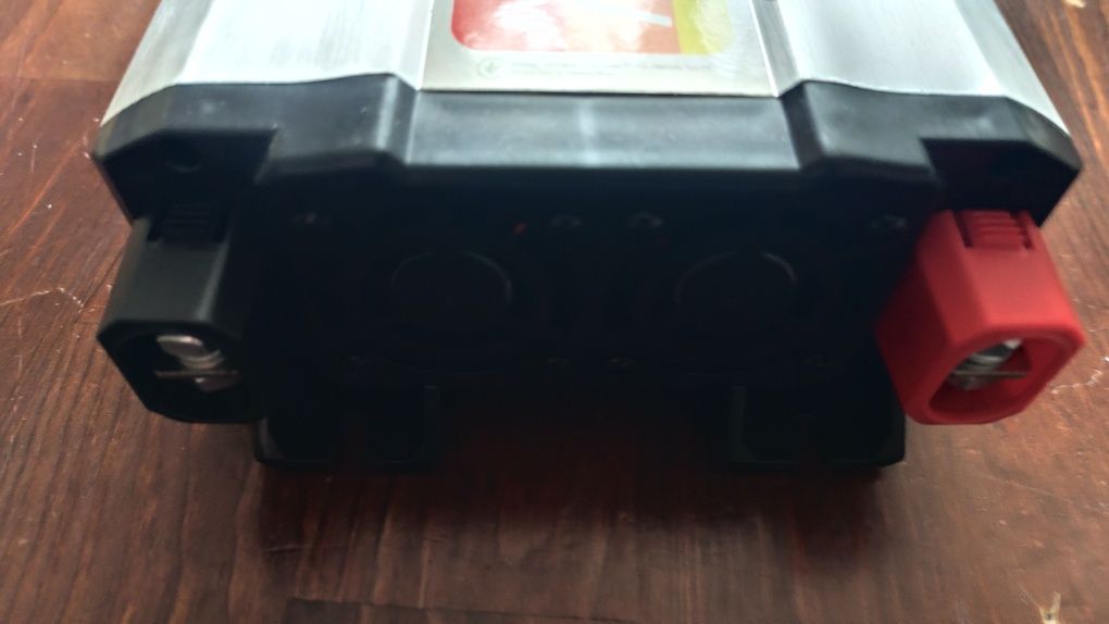 Преобразователь Pulso isu 1000 12V 1000W чистый синус