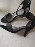 Buty damskie na obcasie
