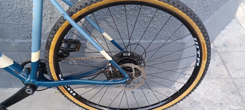 Rower gravel Fuji 1.3