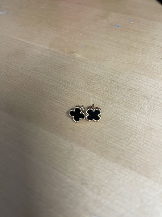 Brincos trevo dourados