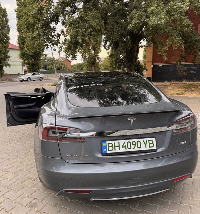 Tesla Model S P85, Пневма, 360 км запас ходу, В чудовому стані