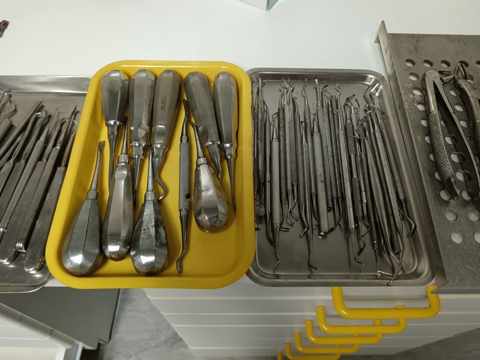 Vendo muito material de dentista