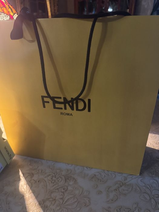 Pudelko fendi plus torba na pudelko