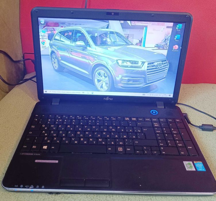 Fujitsu AH512 Intel core i3/ RAM 4gb/HDD 500gb