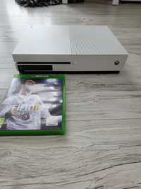 Xbox one s.     .