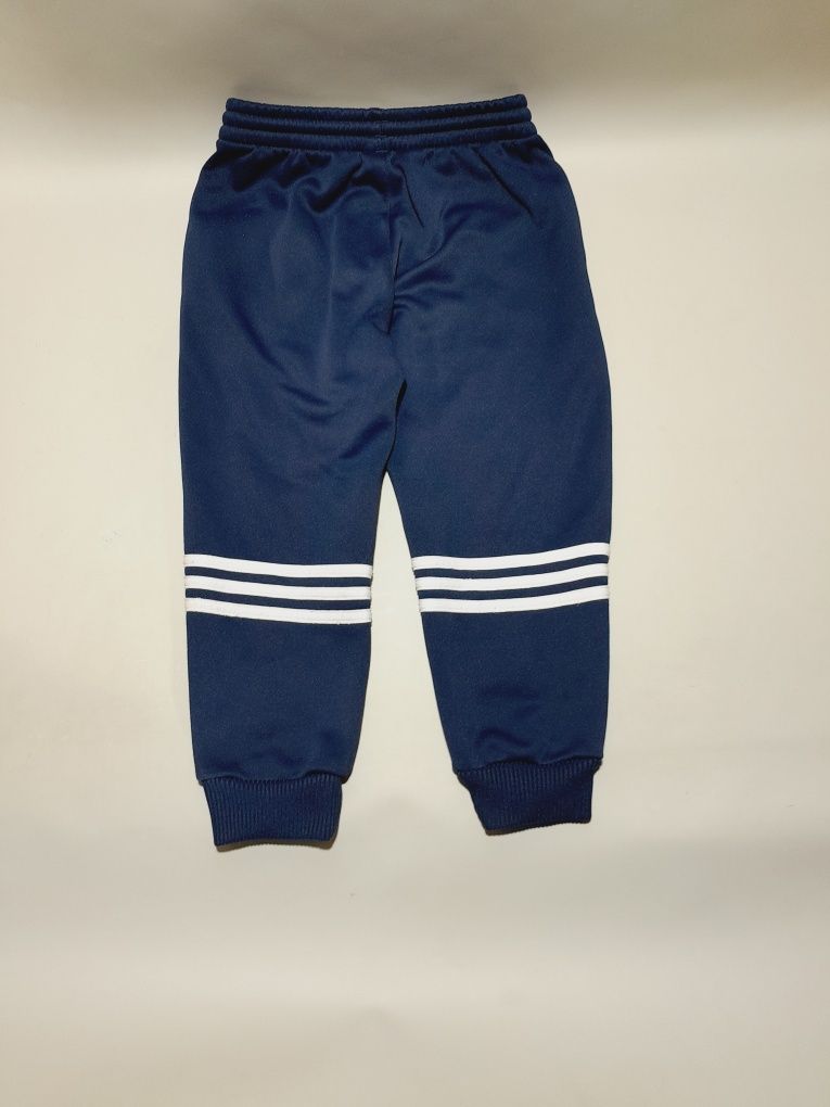 Спортивный костюм детский Adidas на 4-5 лет