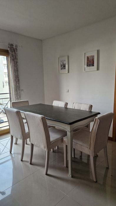 Conjunto Mesa e 6 Cadeiras