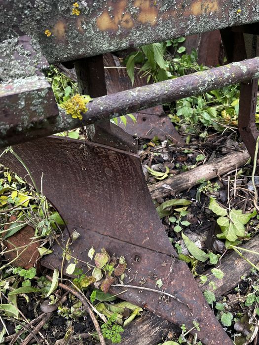 Продам плуг та культіватор,самовивіз