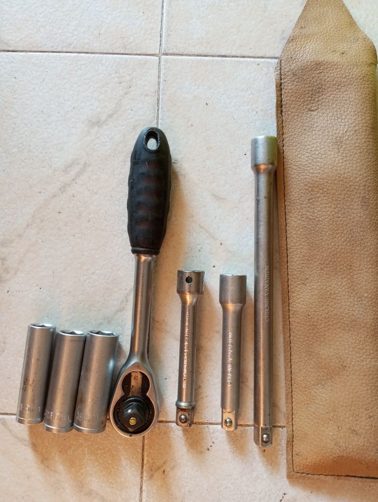 Conjunto de chaves roquete com extensiveis  15mm, 17mm e 19mm de cabo