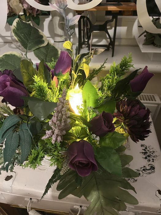 Stroik w koszyku na cmentarz Święto Zmarłych