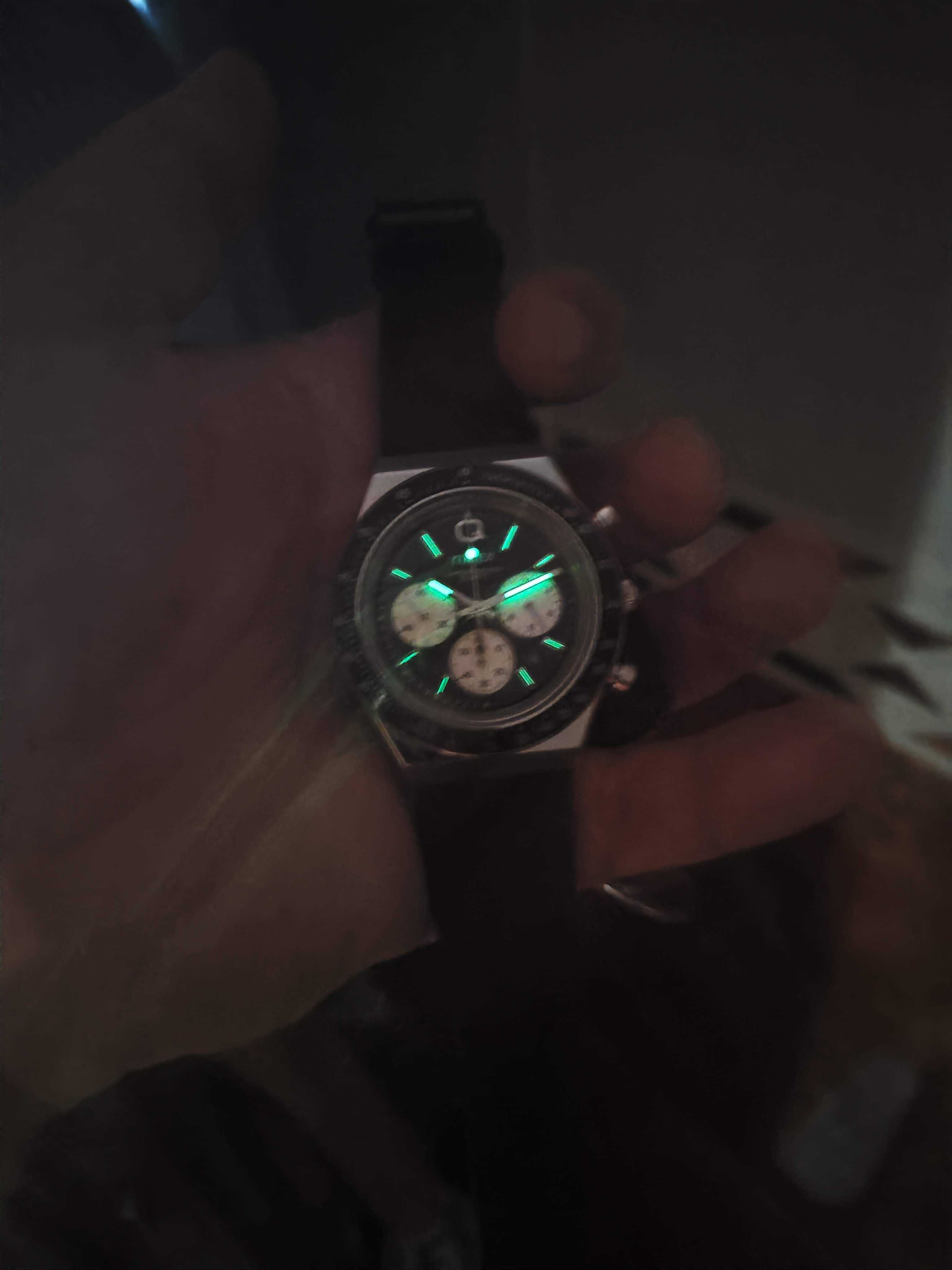 Timex Q panda Chronograph retro TW2V42700
