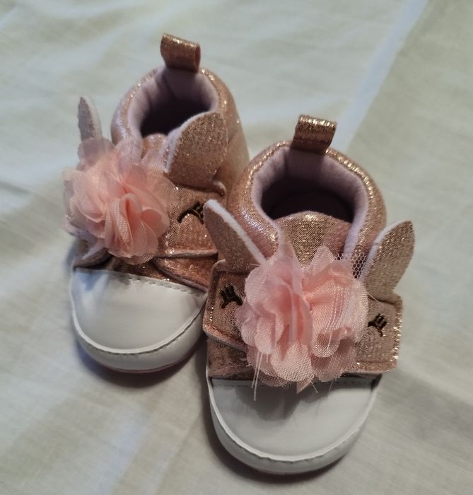 Calçado novo tamanho 11 bebe menina