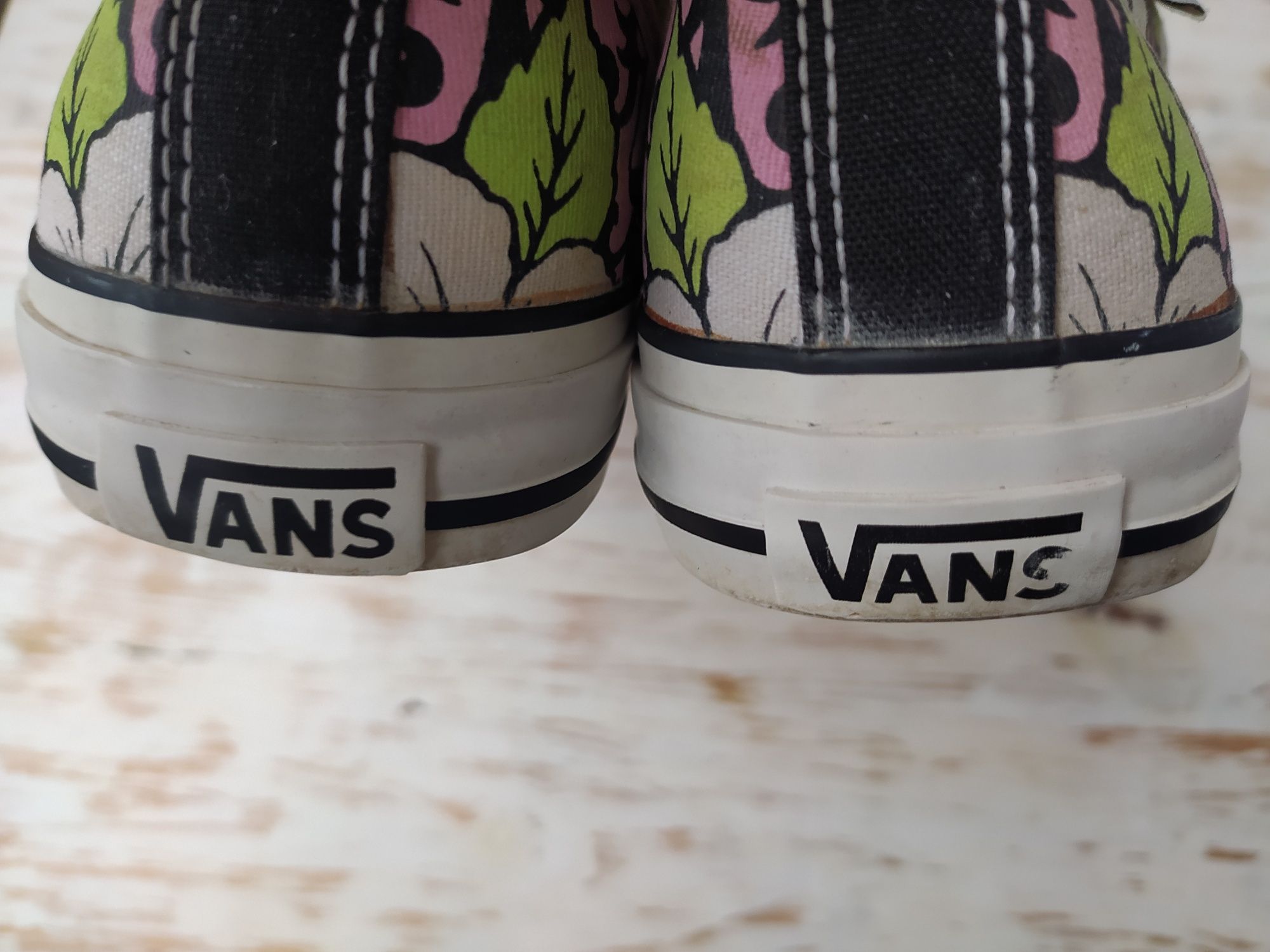 Кеди для дівчинки vans на липучках