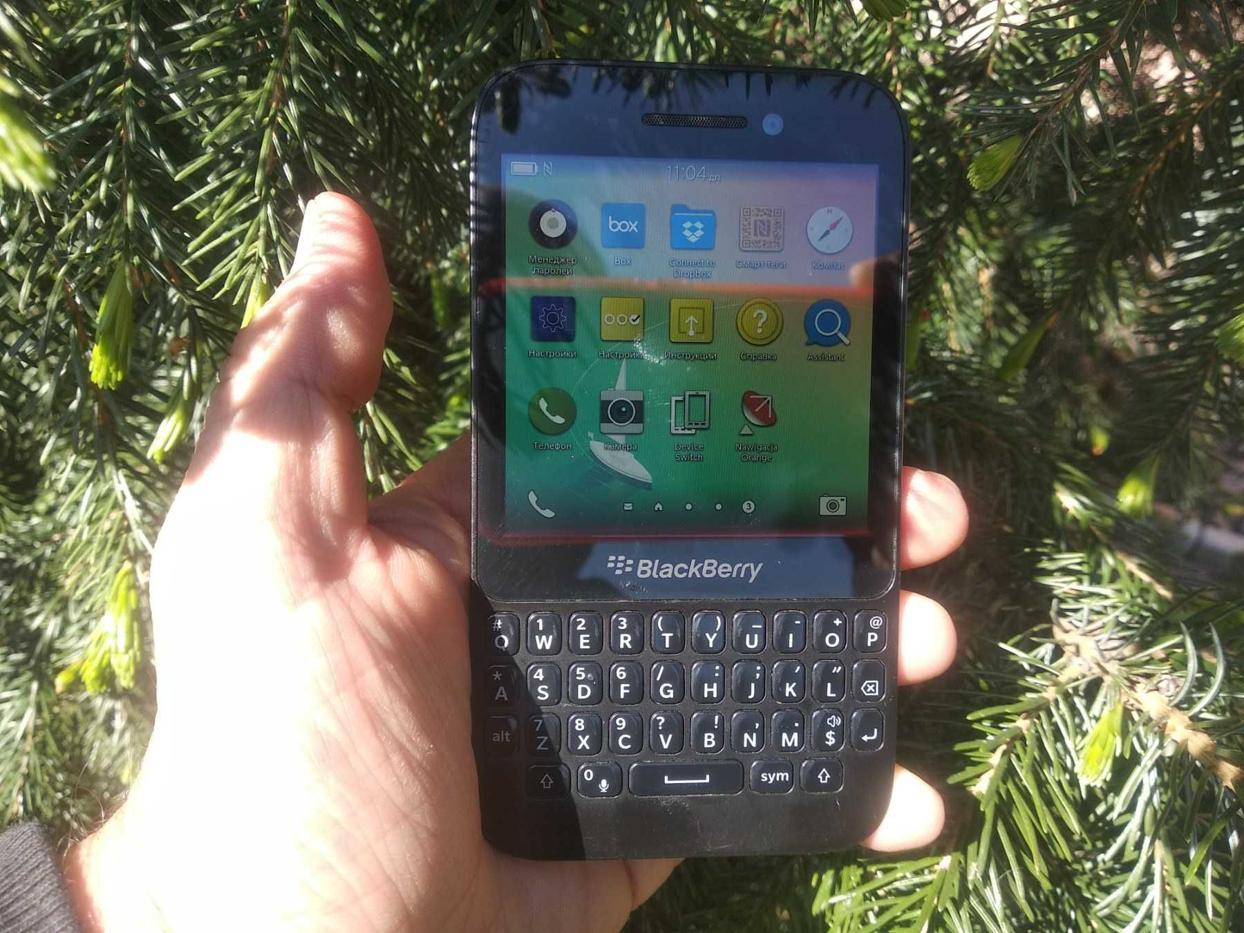Смартфон BlackBerry Q5