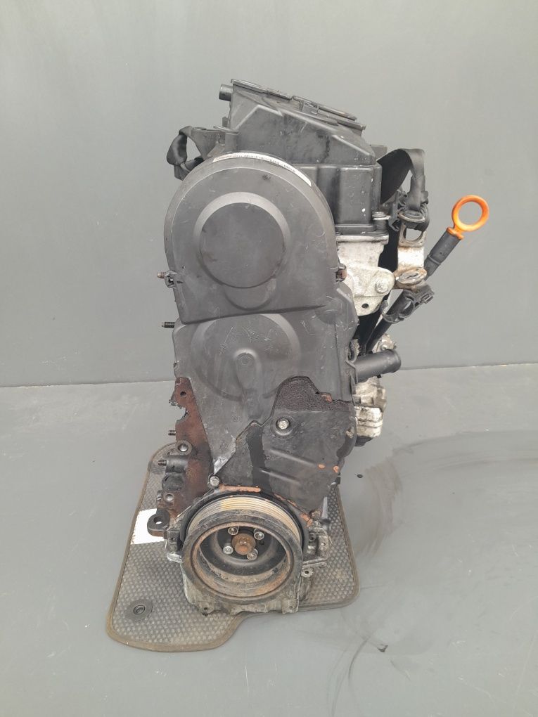 Мотор Двигун Двигатель 1.9TDI 77kW BLS VW Touran Caddy 2003-2010p