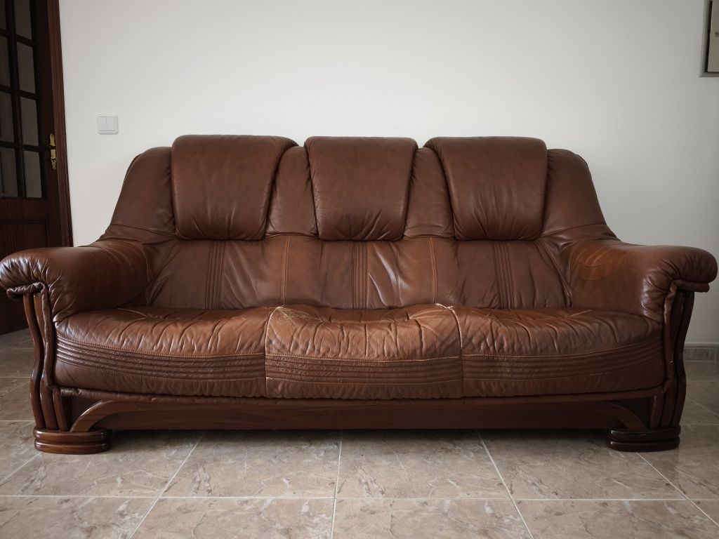 Conjunto 3 sofás pele castanho