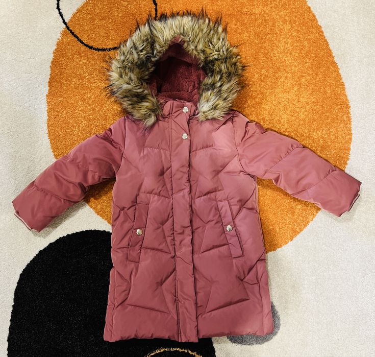 Kurtka puchowa z kapturem C&A, rozm. 116