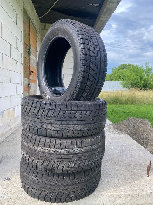 Резина 2021 року 235.   55.   17R. BRIDGESTONE BLIZZAK VRX