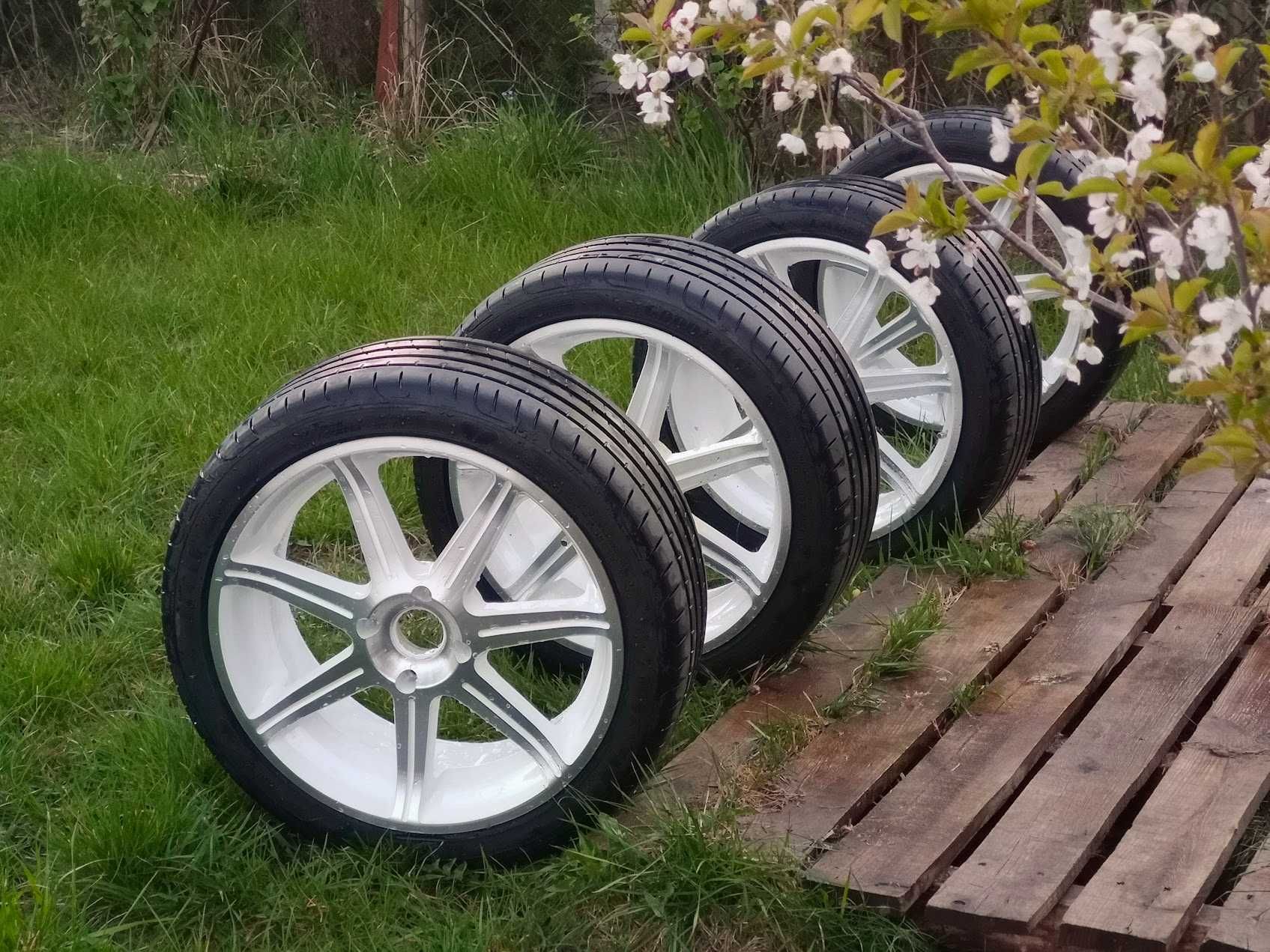 RAYS Versus Avanti CNC 18x7.5 4x114,3 prawdziwy JDM import z Japonii