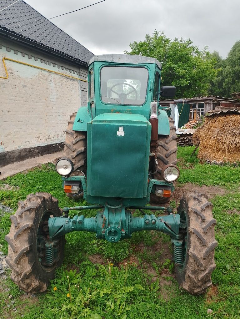 Продам трактор Т-40