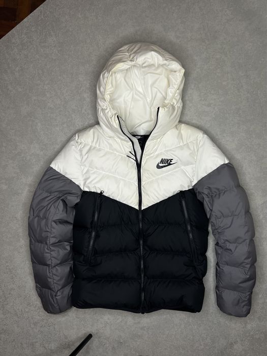 Зимний мужской пуховик Nike оригинал размер M