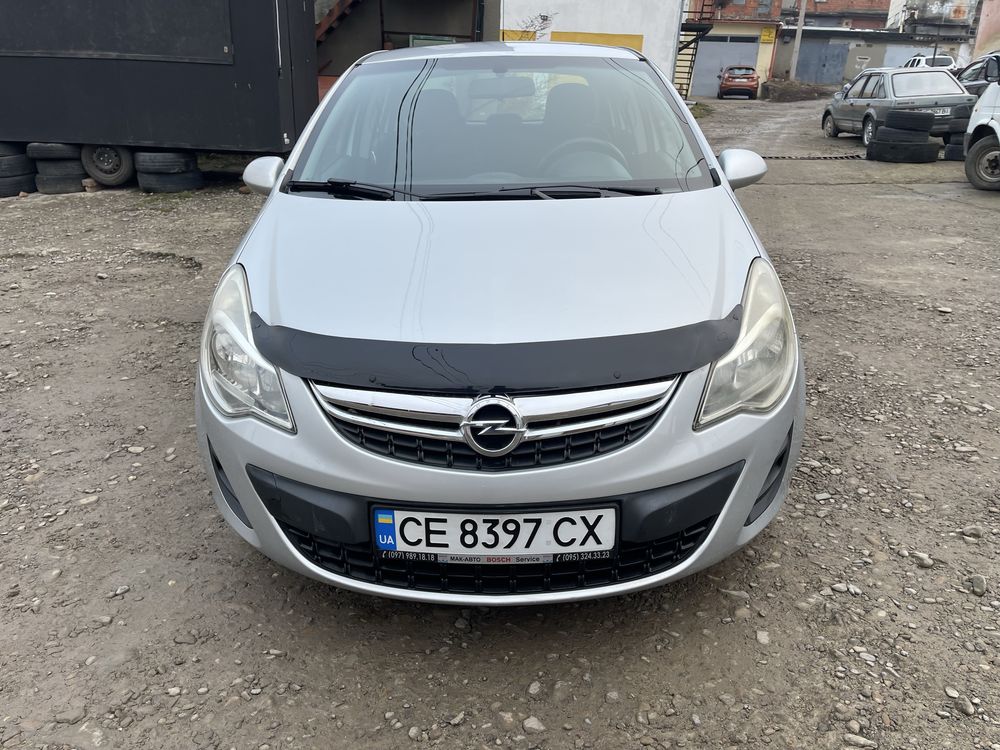 Продам  обмен Opel Corsa 1.2  бензин 5 дверный